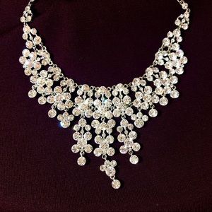 💎 BLING ALERT 💎 Faux-Diamond Necklace